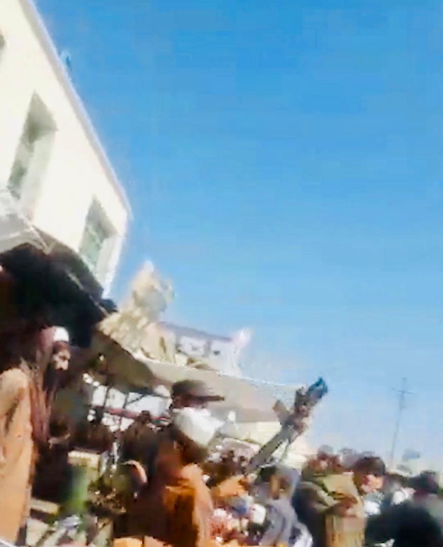 د لښکرګاه دوکانداران: طالبانو په هلمند کې د ماليې د نه ورکړې له امله دوکانونه تړلي دي