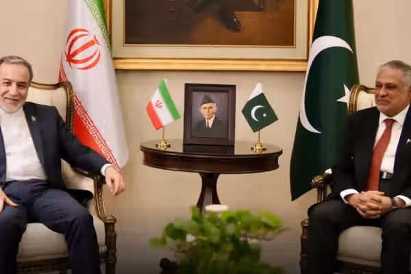 ایران له پاکستان، سعودي عربستان او ترکیې سره د سیمهییز کړکېچ په اړه خبرې کړې دي