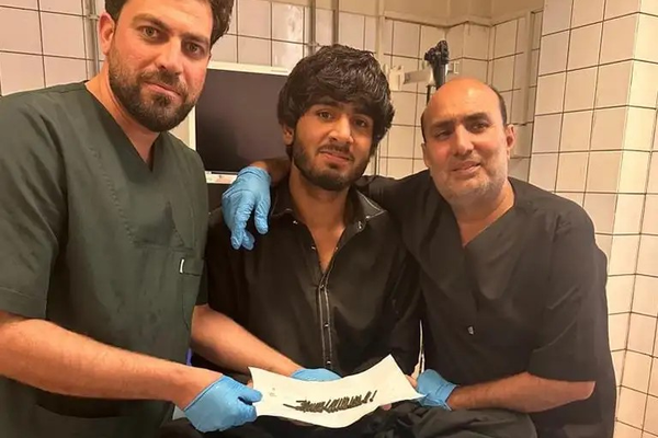 أطباء في كابل يستخرجون 30 مسماراً من معدة رجل