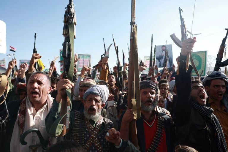 ارتش یمن از کشته و زخمی شدن دست‌کم ۸۰۰ شبه‌نظامی حوثی خبر داد