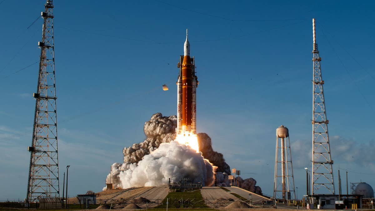 له اپولو تر ارټېمېس؛ په سپوږمۍ کې د انساني څېړنو نوی فصل