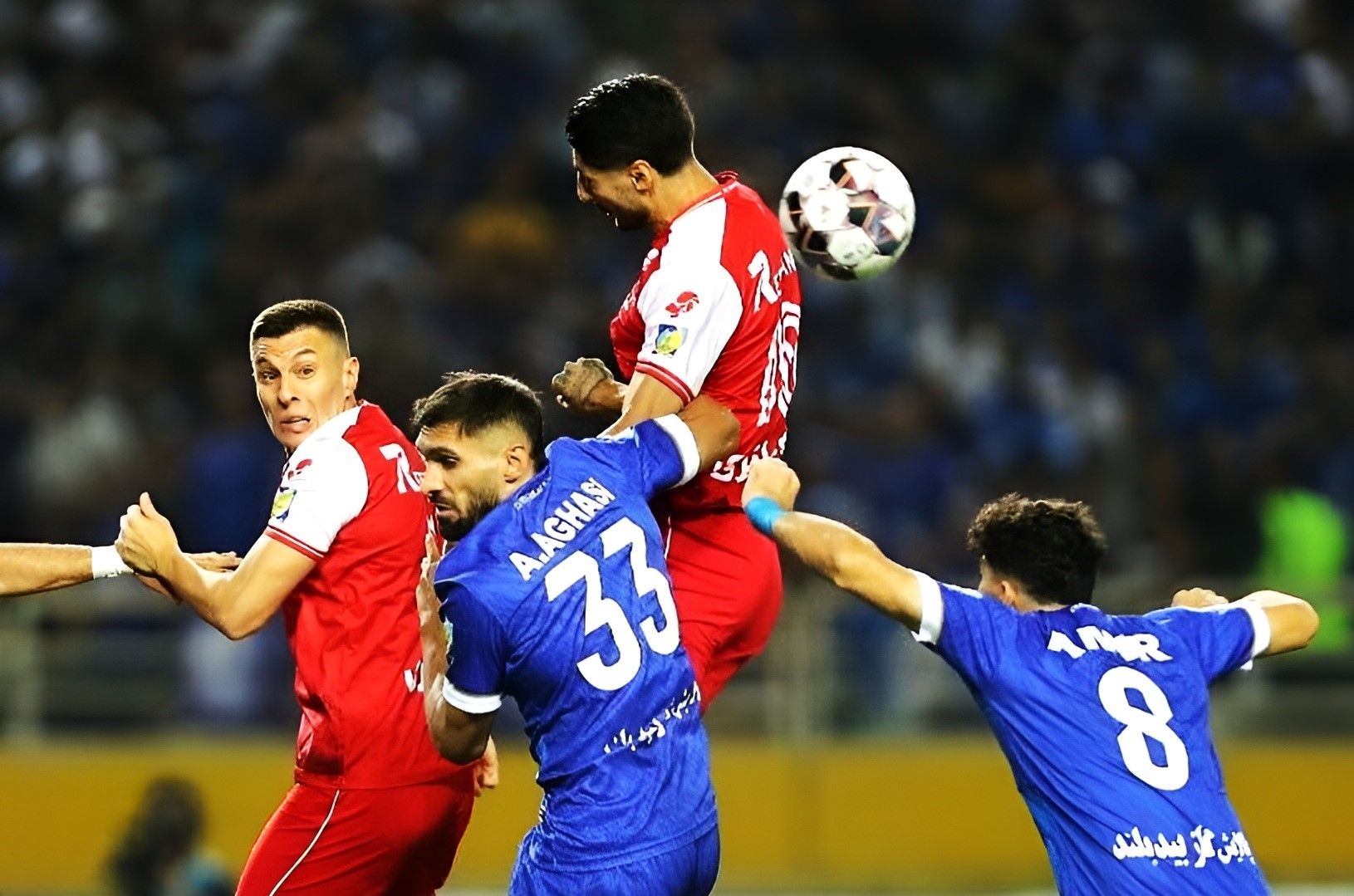 استقلال و پرسپولیس در دربی ۱۰۷ به تساوی رسیدند، رکورد سرخ‌ها حفظ شد