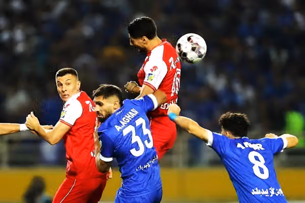استقلال و پرسپولیس در دربی ۱۰۷ به تساوی رسیدند، رکورد سرخها حفظ شد