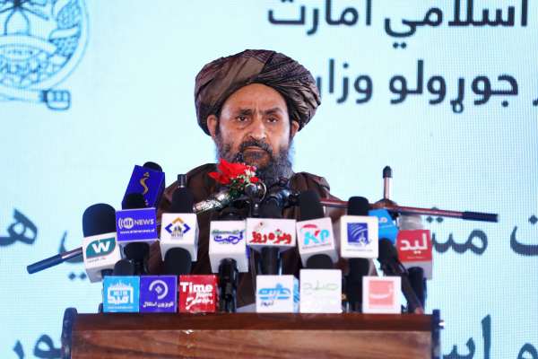 ملا برادر له هېوادونو نه له طالبانو سره د رسمي اړیکو په اډانه کې د تعامل غوښتنه کړې
