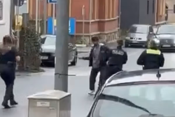 په جرمني کې پر پولیس د اوسپنې په میلې بریدکوونکي افغان خپل جرمي اعتراف بېرته اخېستی