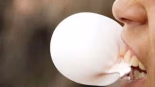 افغانستان برای ساجق یکونیم برابر بیشتر از کتاب هزینه میکند