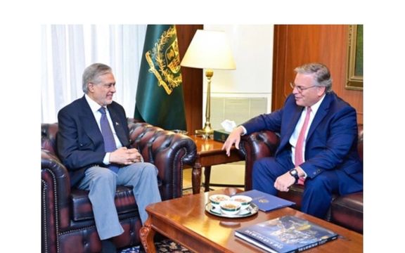 د امریکا سفیر له اسحاق ډار سره د افغان کډوالو او پناه غوښتونکو د خوندیتوب په اړه خبرې وکړې