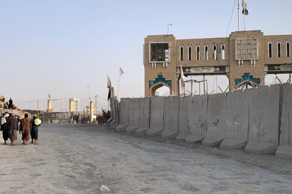 طالبان وايي د سپین بولدک لار د سوداګرۍ پرمخ پرانېستل شوه